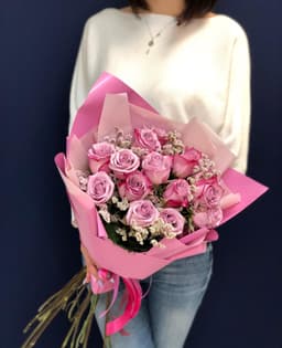 Букет из 15 сиреневых Роз Эквадор в фирменном оформлении 70 см 2 Серия