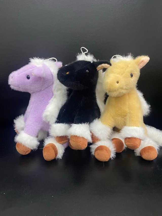 Лошадка в ассортименте 23 см Лошадка в ассортименте 23 см