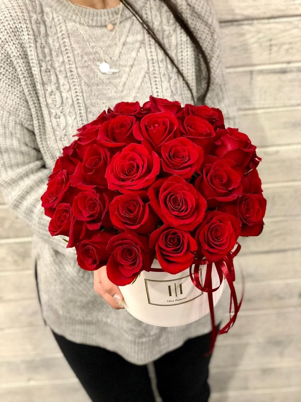 33 Розы в шляпной коробке (цветы на выбор)