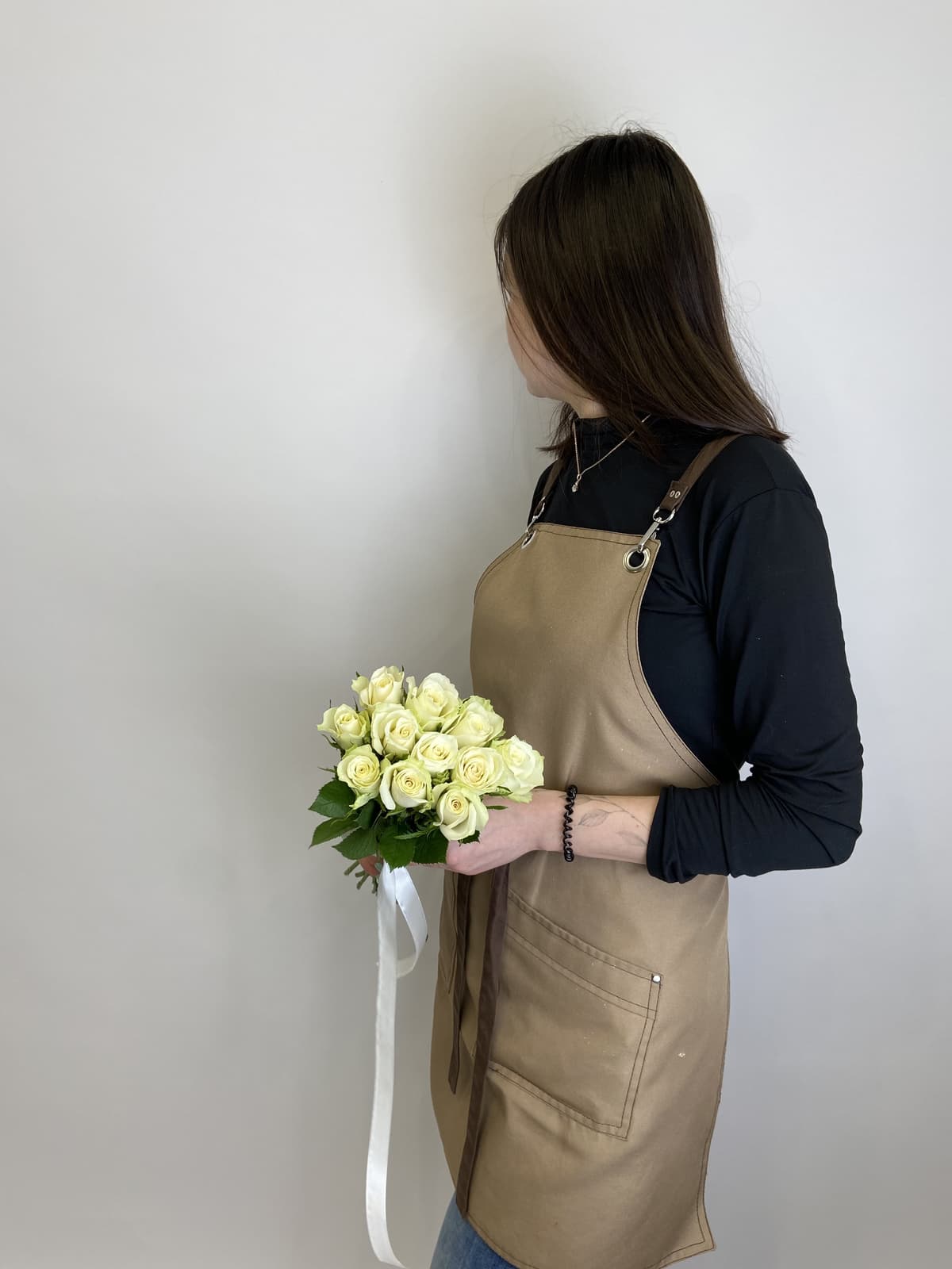 Красочный букет 11шт БЕЛЫЕ Розы Кения 35-40см