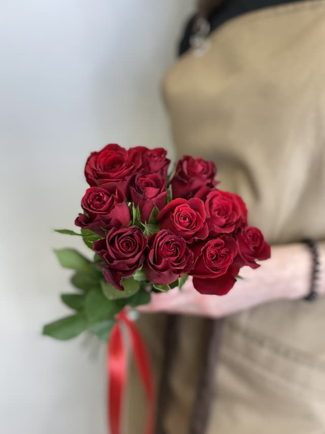 Букет 11шт КРАСНЫЕ Розы Кения 35-40см Букет 11шт КРАСНЫЕ Розы Кения 35-40см