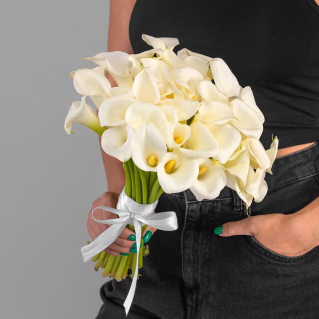 Букет 23 Белых Калл Букет 23 Белых Калл