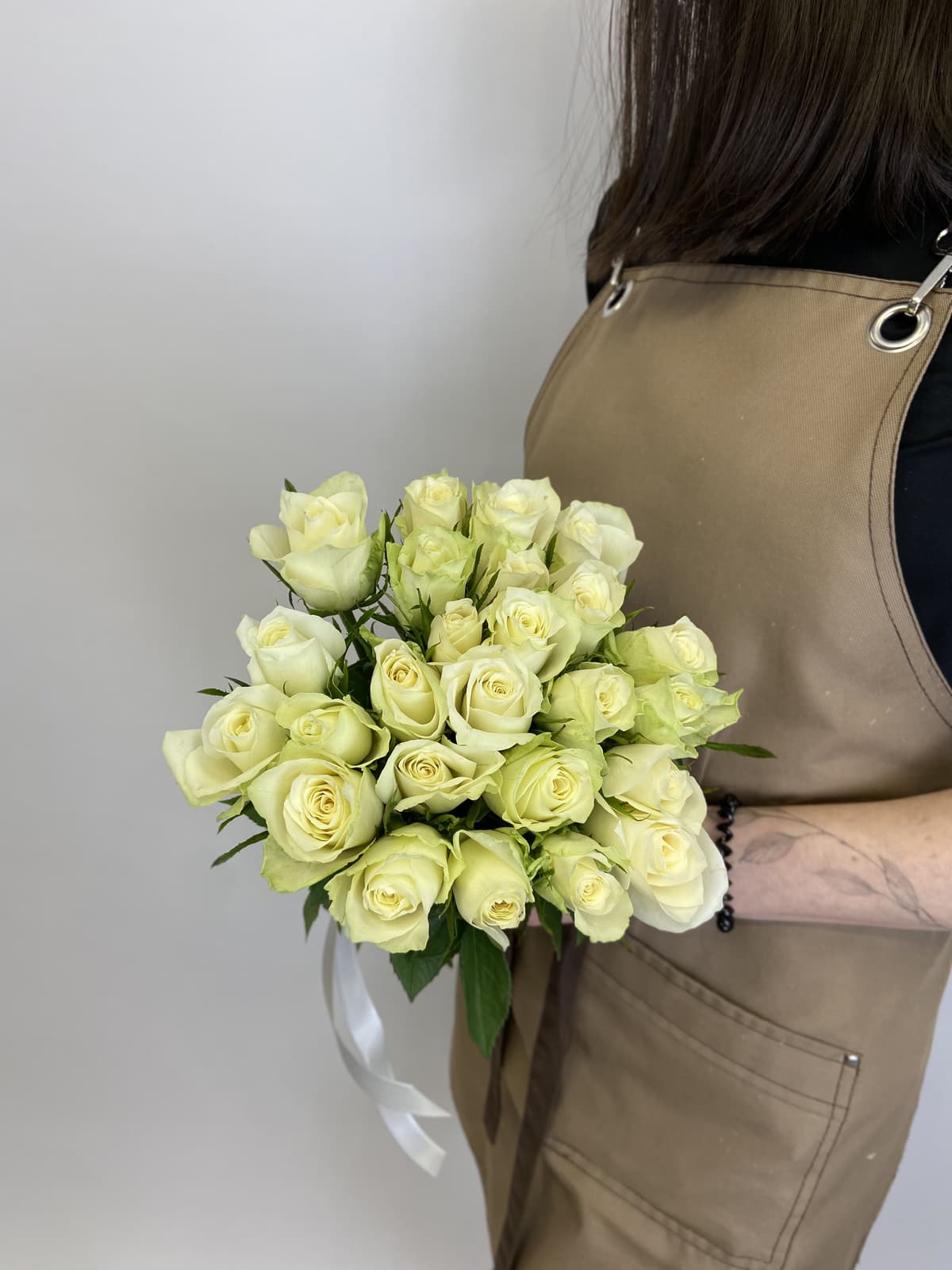 Любимый букет 25шт БЕЛЫЕ Розы Кения 35-40см