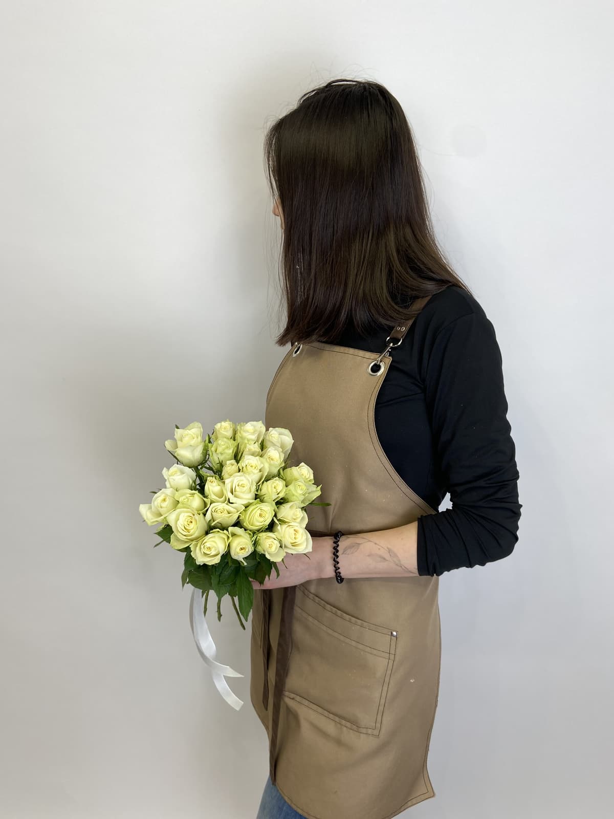 Любимый букет 25шт БЕЛЫЕ Розы Кения 35-40см