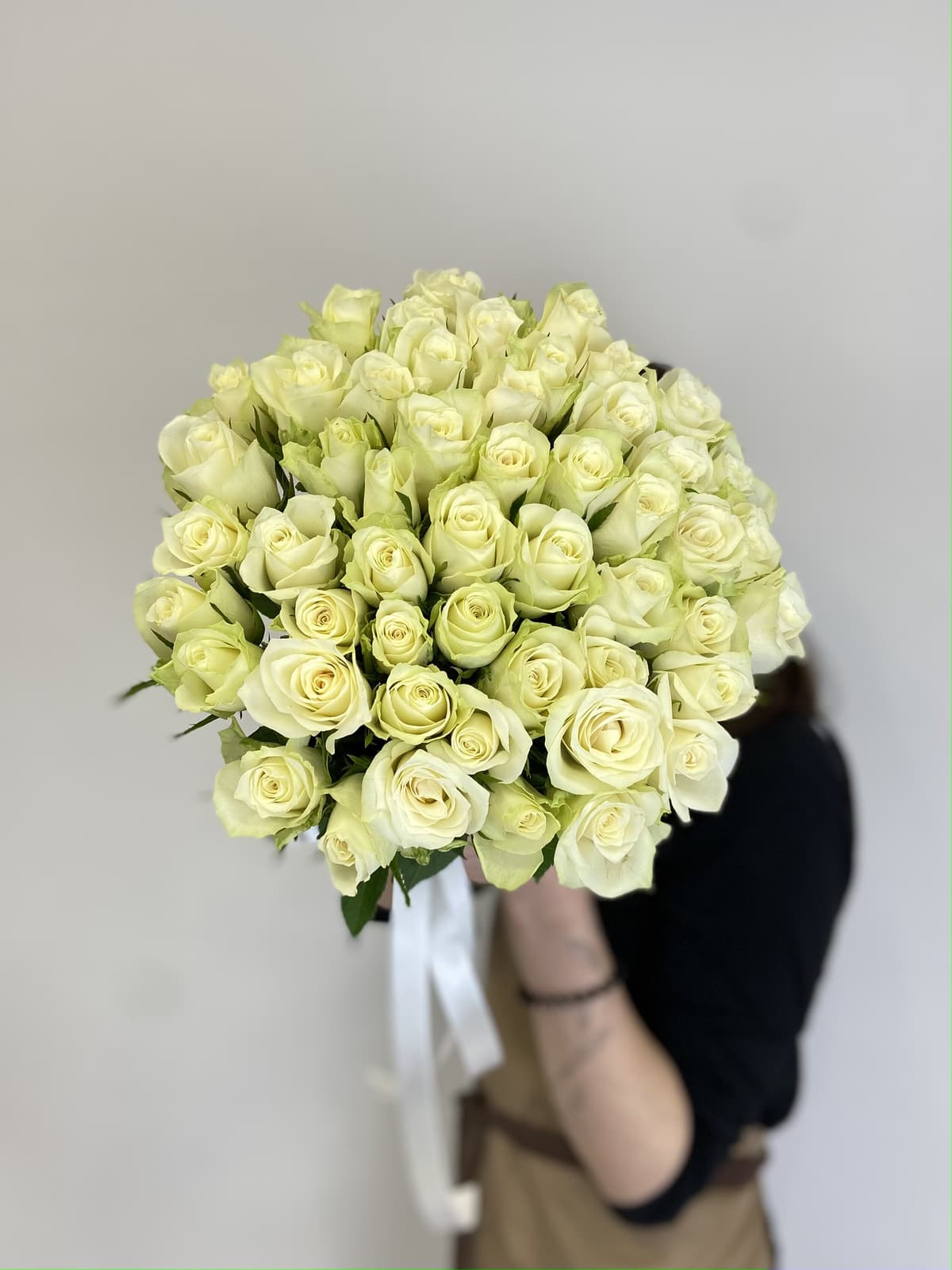 Любимый букет 51шт БЕЛЫЕ Розы Кения 35-40см