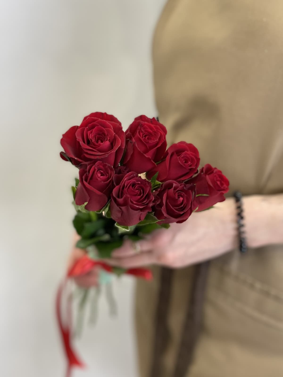 Дизайнерский букет 7шт КРАСНЫЕ Розы Кения 35-40см