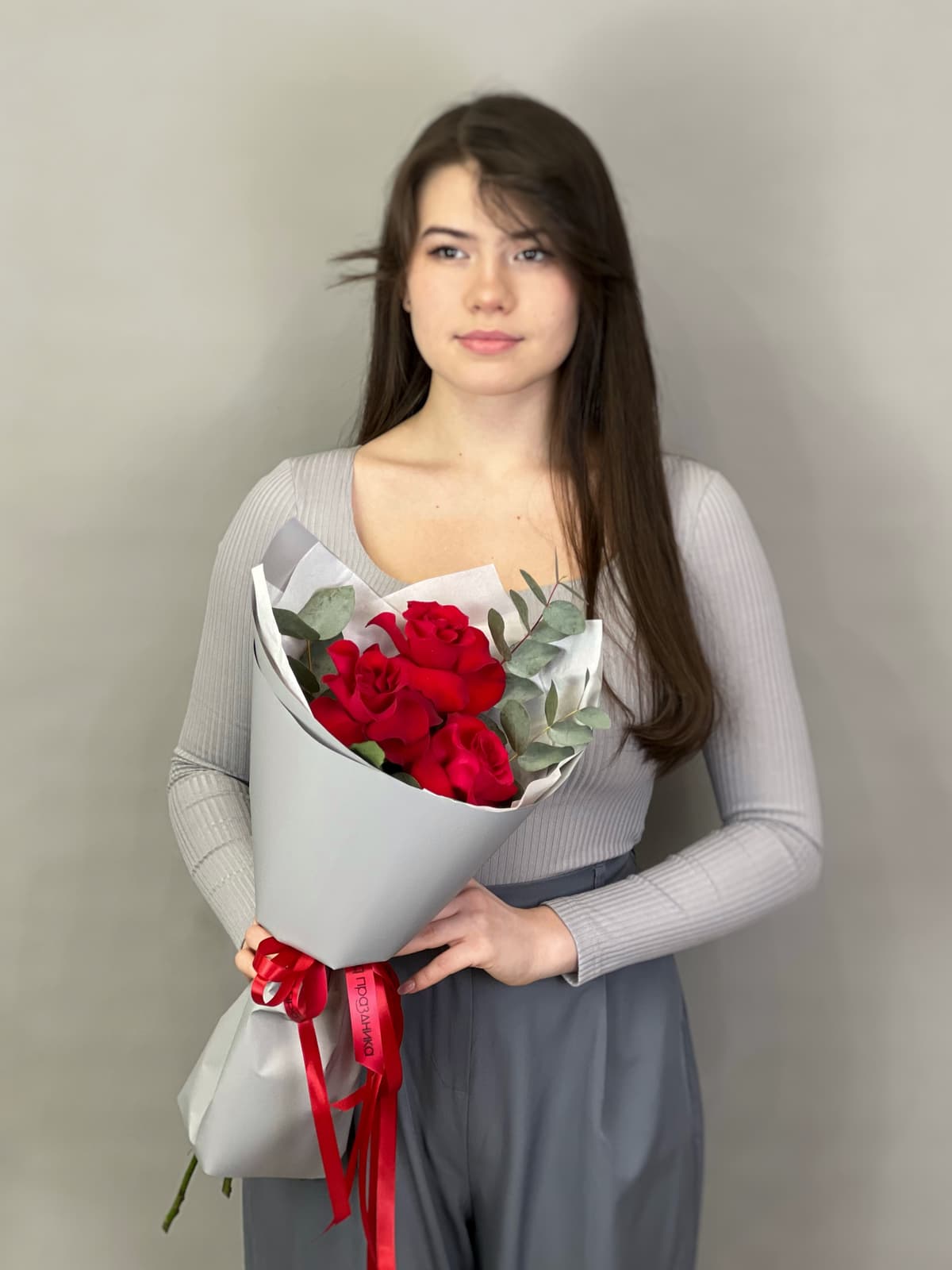 Стильный букет цветов "Amor Amor" S