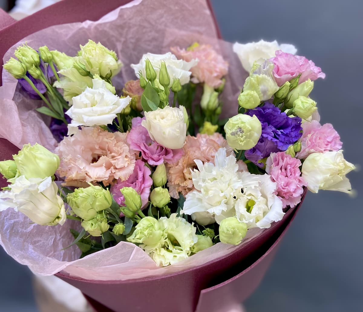 Красочный букет "Эустомия" S