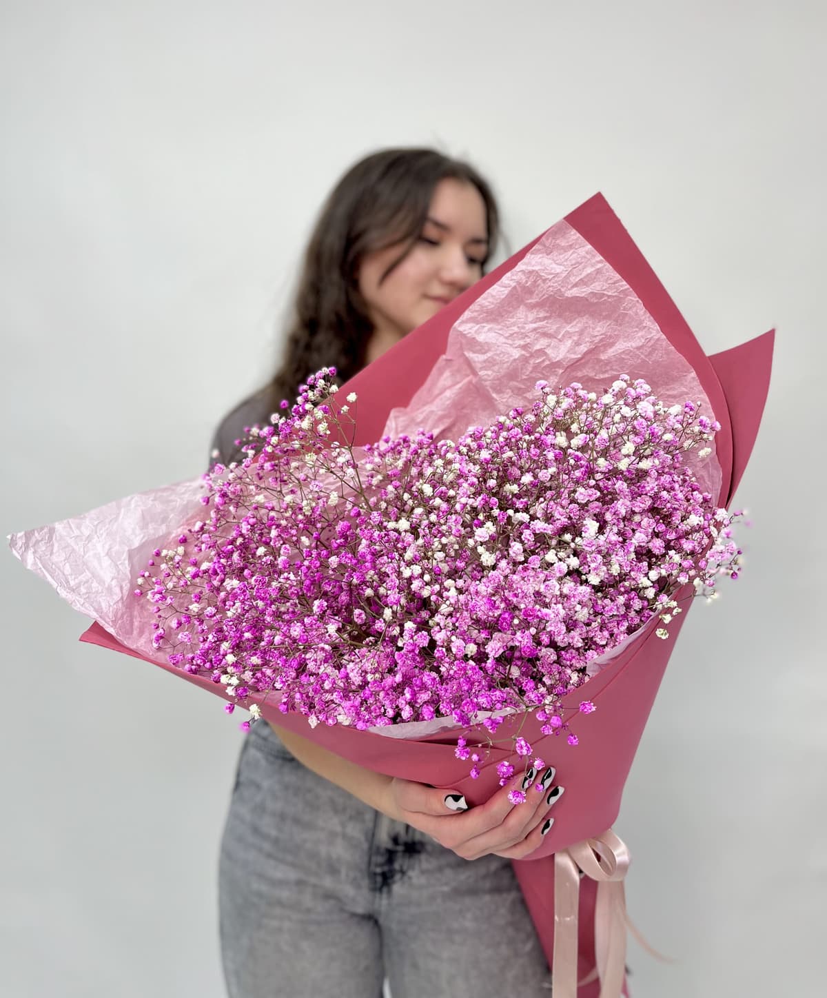 Стильный букет "Гипсофилия роза"