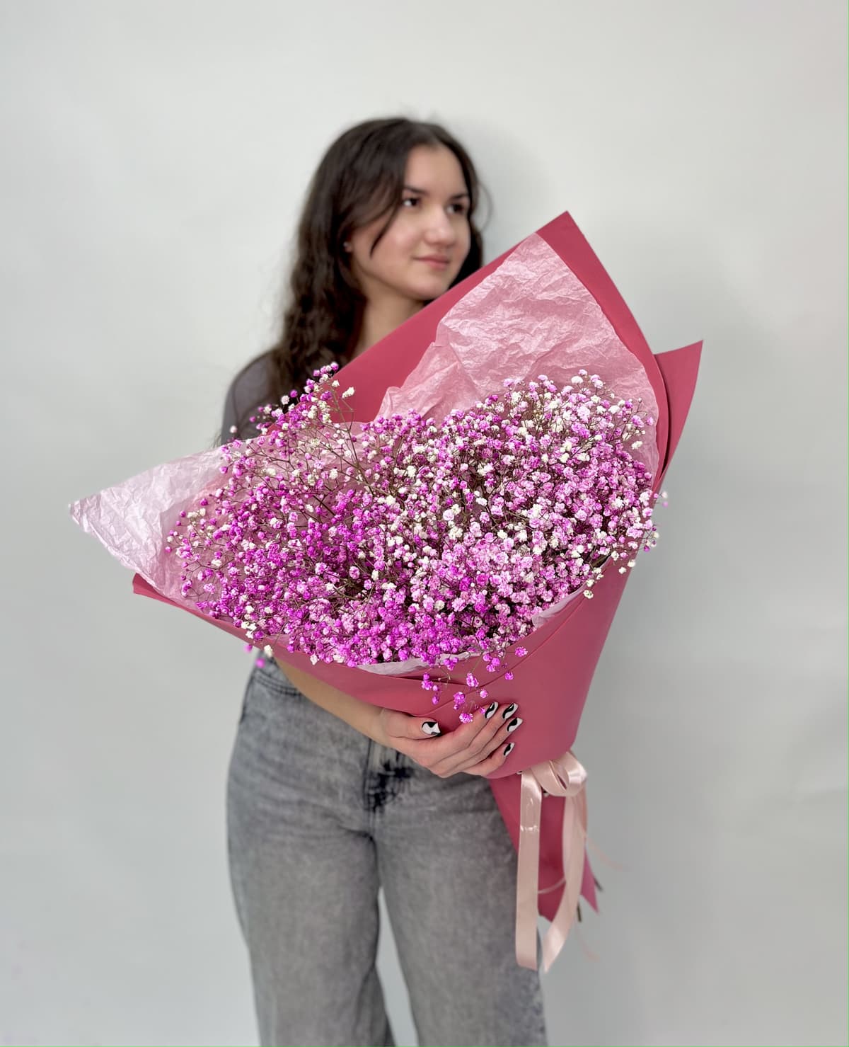 Стильный букет "Гипсофилия роза"
