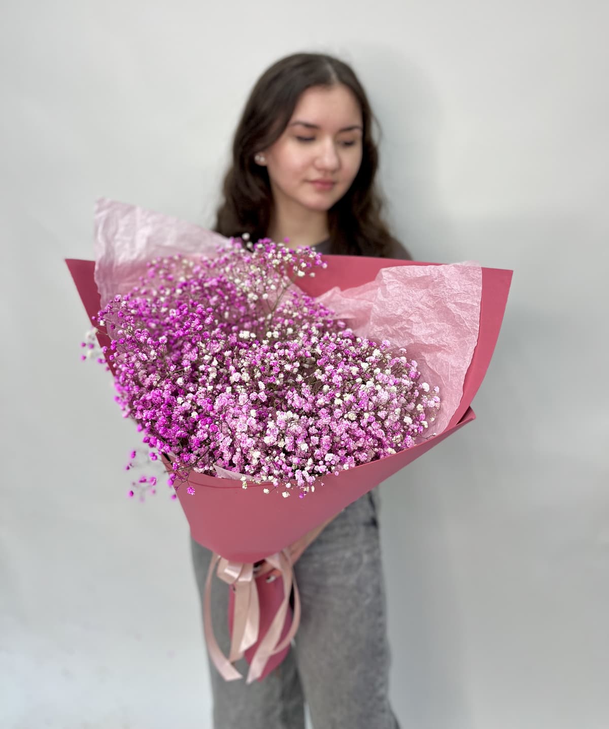 Стильный букет "Гипсофилия роза"