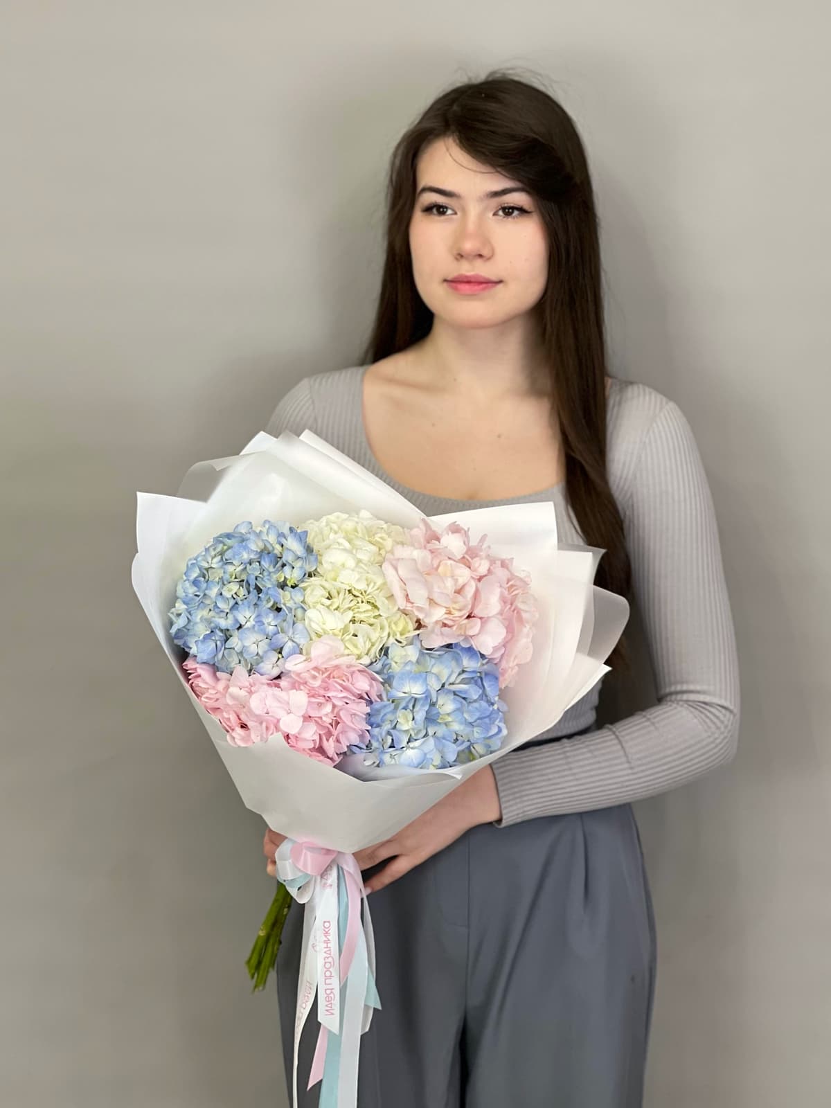 Букет цветов гортензии "Карамель" M