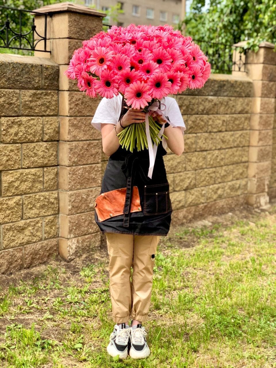 Праздничный букет из 101 гербера цвет на выбор