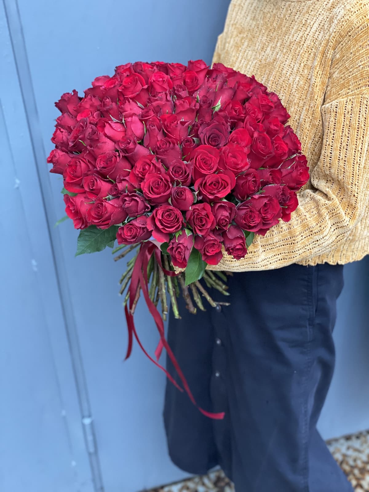 Классический букет из 101 красной розы Кения 35-40 см