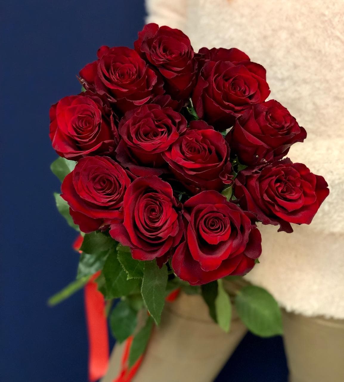 Свежий букет из 11 красных роз Эквадор 60 см