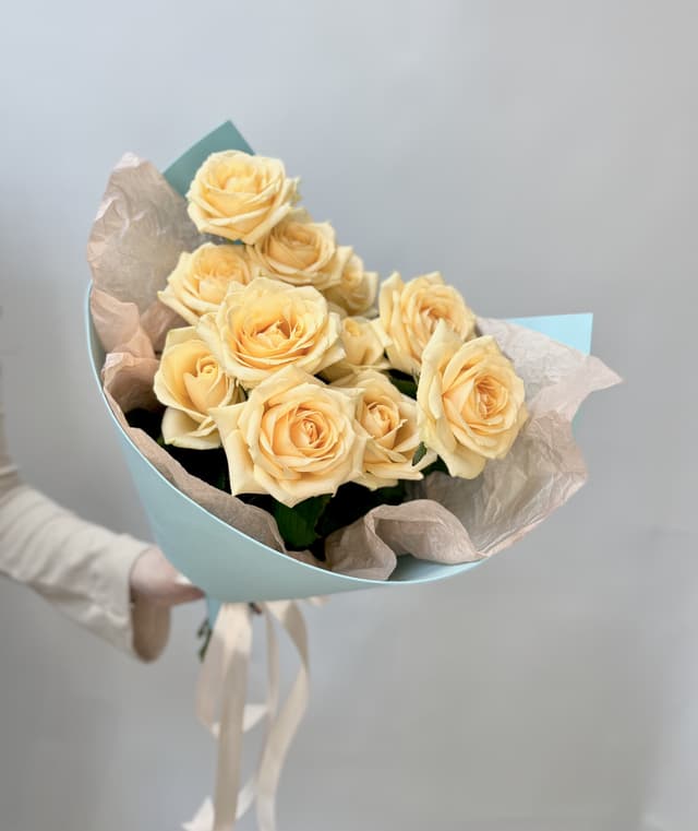 Букет из 11 Персиковых Роз в Фоамиране Букет из 11 Персиковых Роз в Фоамиране