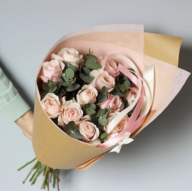 Любимый букет из 11 розовых роз Эквадор в фирменном оформлении 60 см Любимый букет из 11 розовых роз Эквадор в фирменном оформлении 60 см