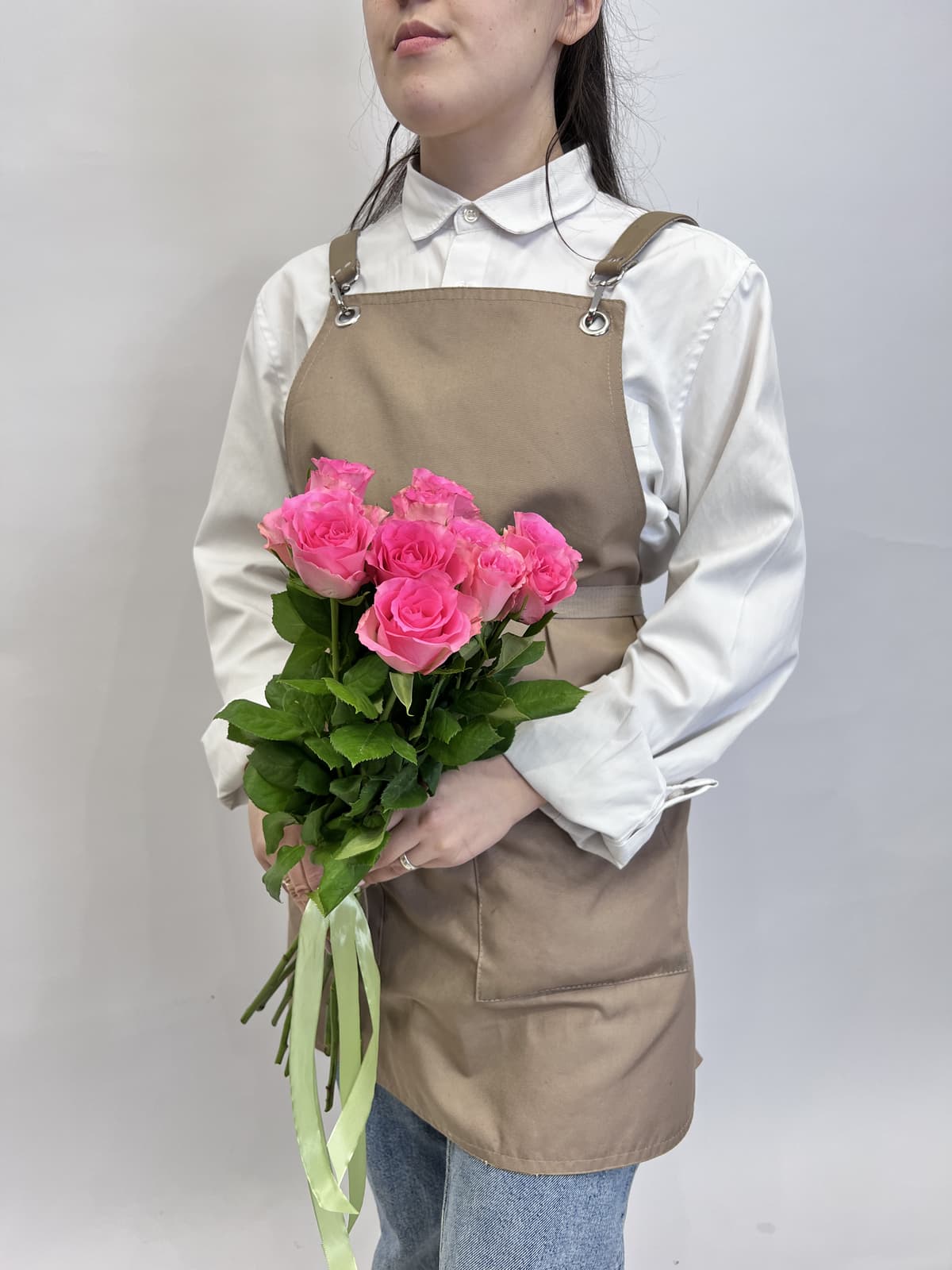 Дизайнерский букет из 11 розовых роз стандарт 50 см