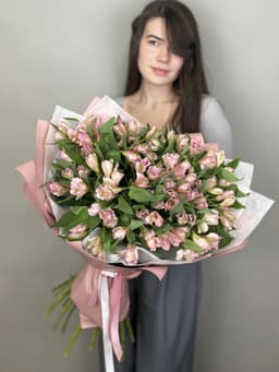 Нежный букет из 15 альстромерий "Элегантность"