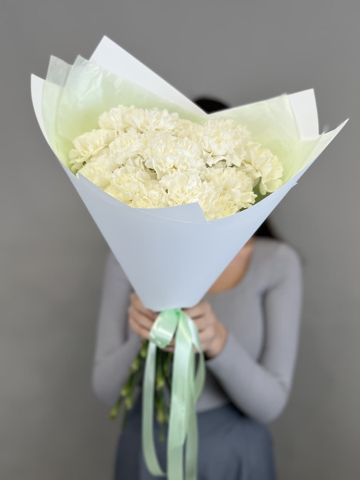 Букет из 15 белых диантусов Проспект