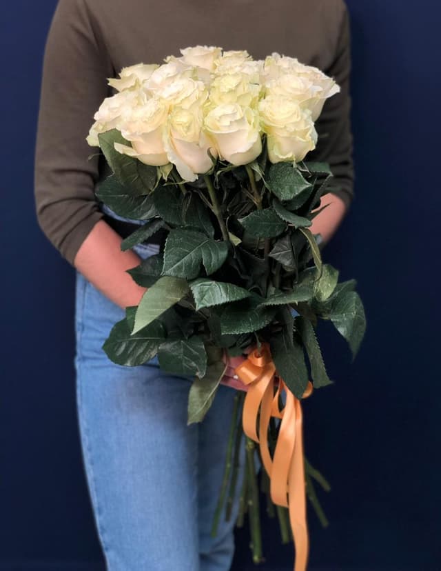 Букет из 15 белых Роз Эквадор 80 см Букет из 15 белых Роз Эквадор 80 см