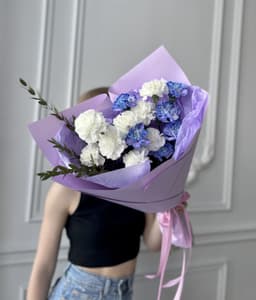 Шикарный букет из 15 Диантусов с Эвкалиптом