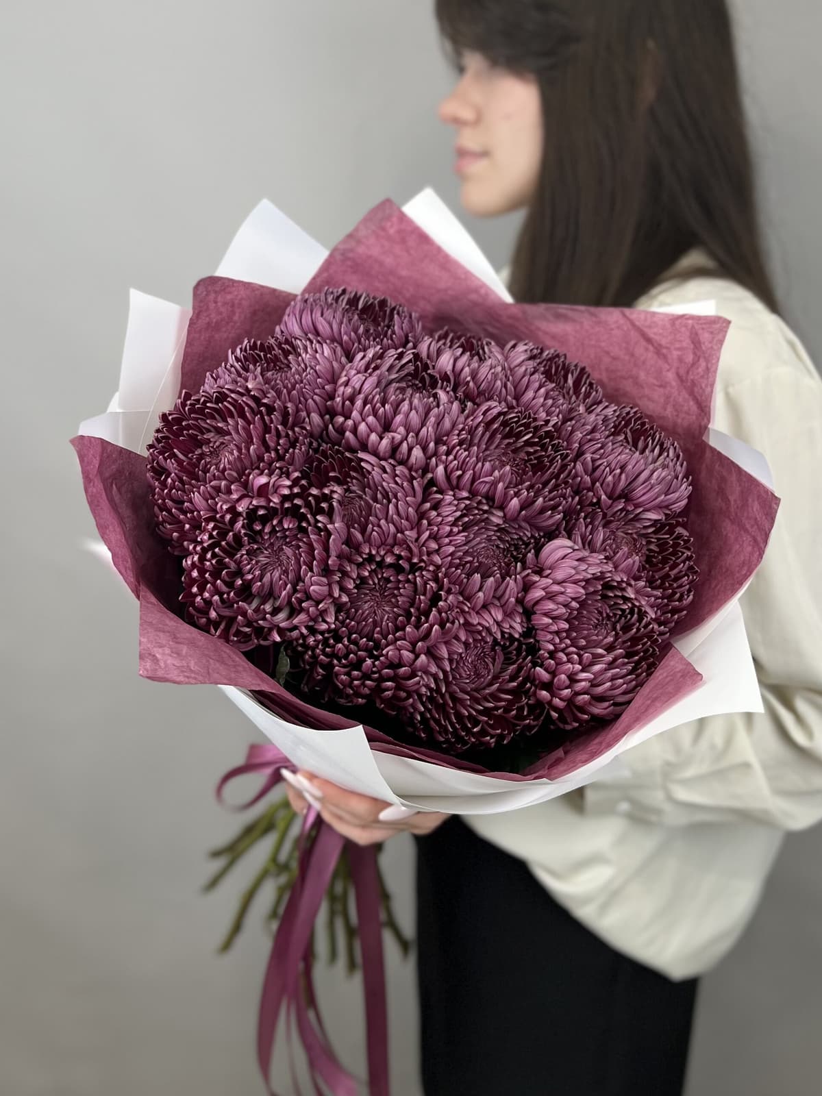 Букет из 15 фиолетовых хризантем Bigoudi