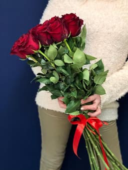 Букет из 15 красных Роз Эквадор 80 см