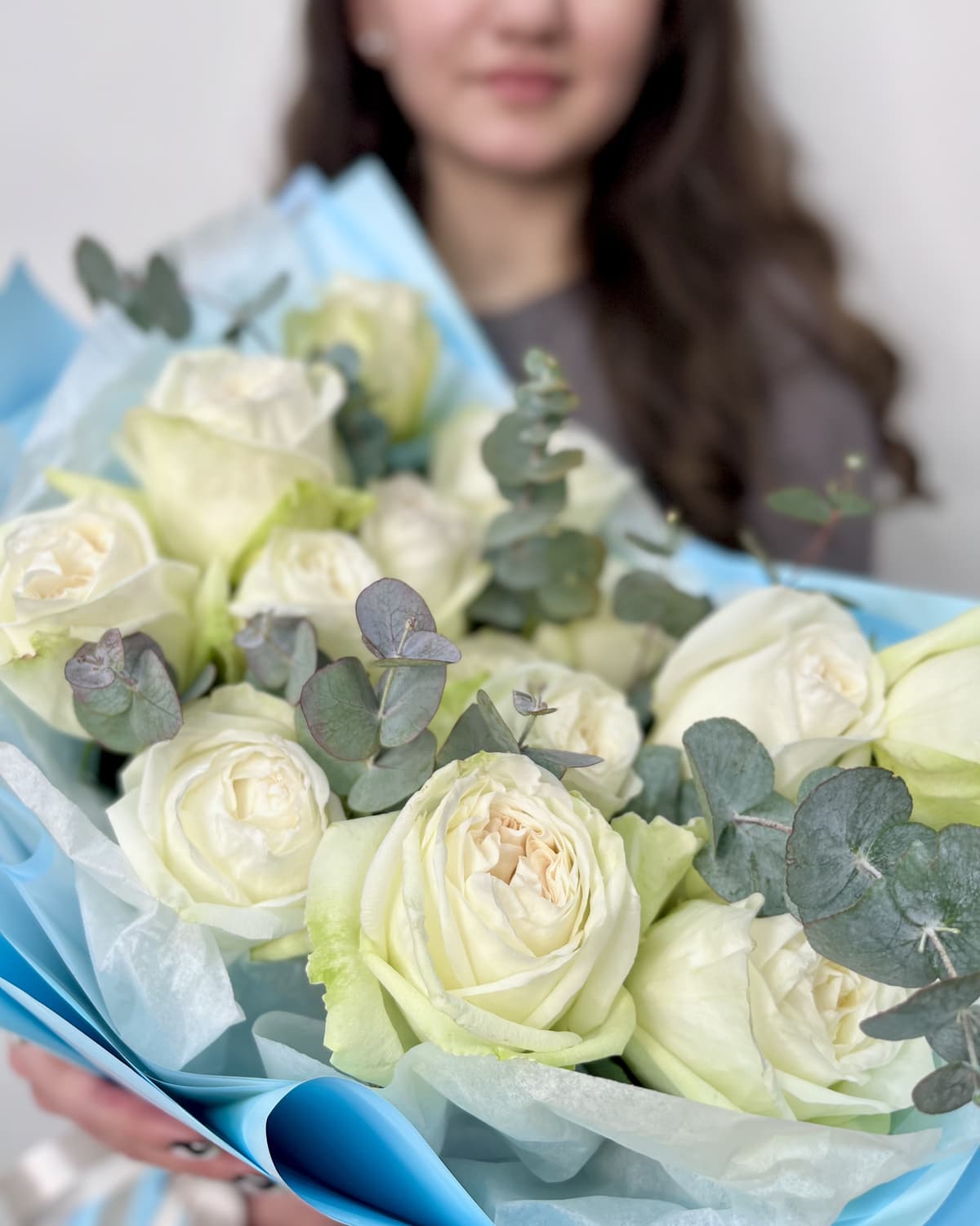 Букет из 15 Пионовидных Роз white O’Hara