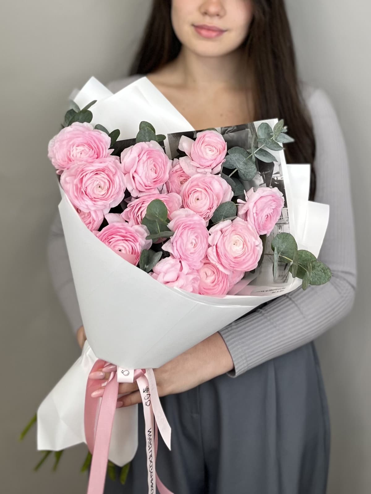 Букет из 15 ранункулюсов "Lady"