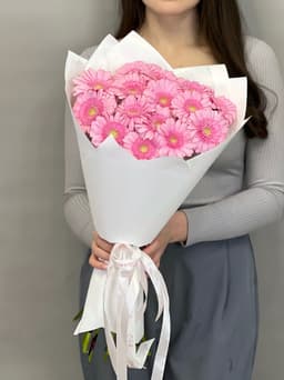 Букет из 15 розовых гермини