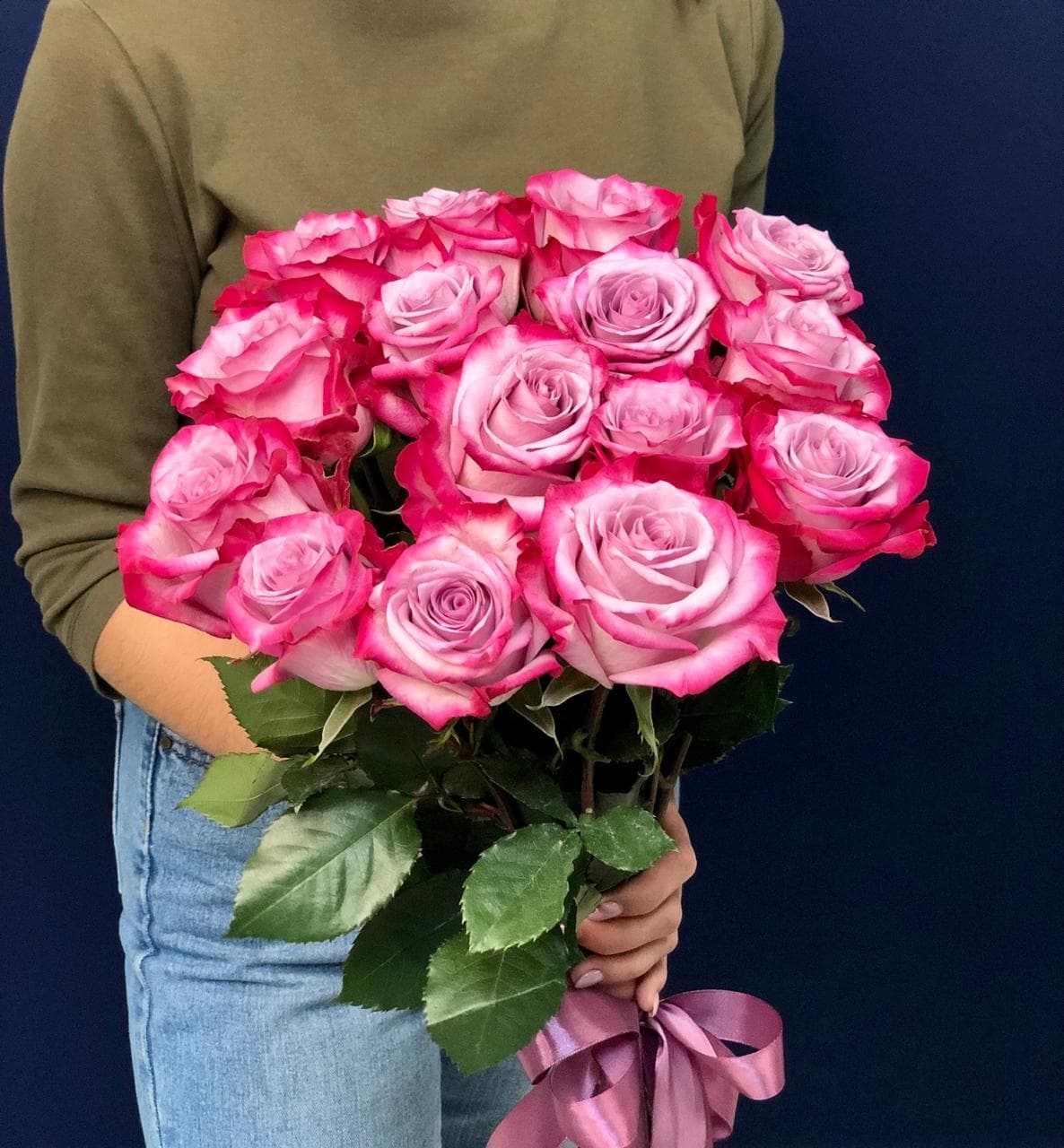 Букет из 15 сиреневых Роз Эквадор 50 см