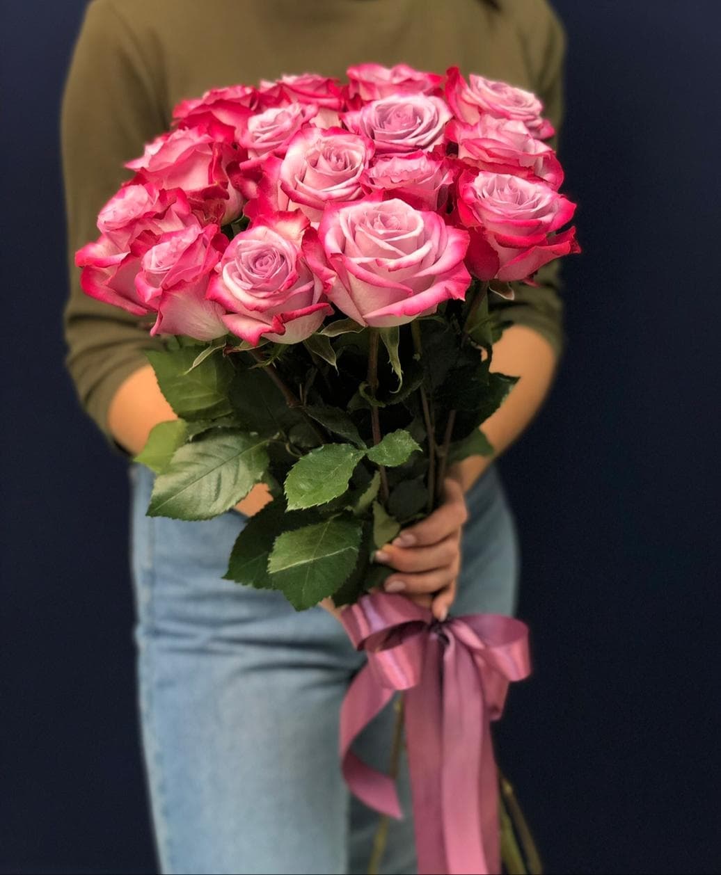 Букет из 15 сиреневых Роз Эквадор 50 см