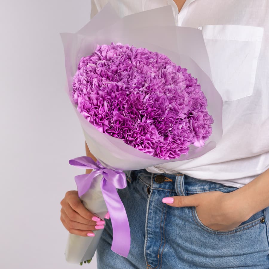 Стильный букет из 25 диантусов в матовой бумаге