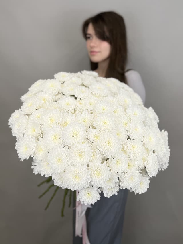 Букет цветов из 25 хризантем Алтай Букет цветов из 25 хризантем Алтай