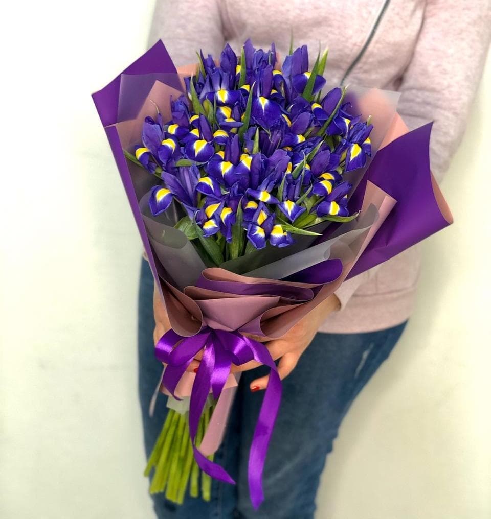 Букет из 25 ирисов