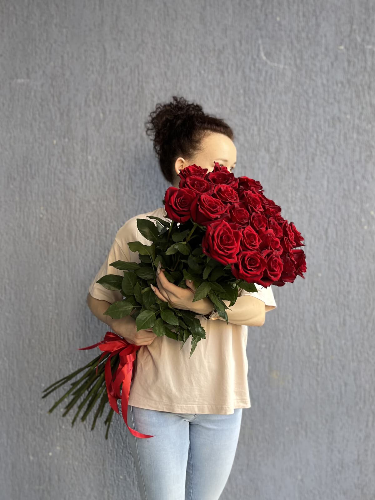 Букет из 25 красных роз 100 см премиум