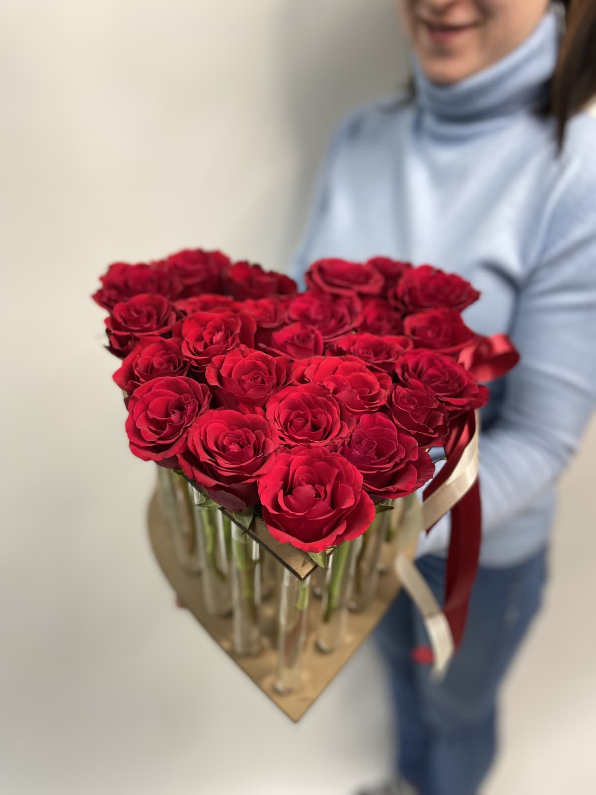 Букет из 25 Роз в пробирках