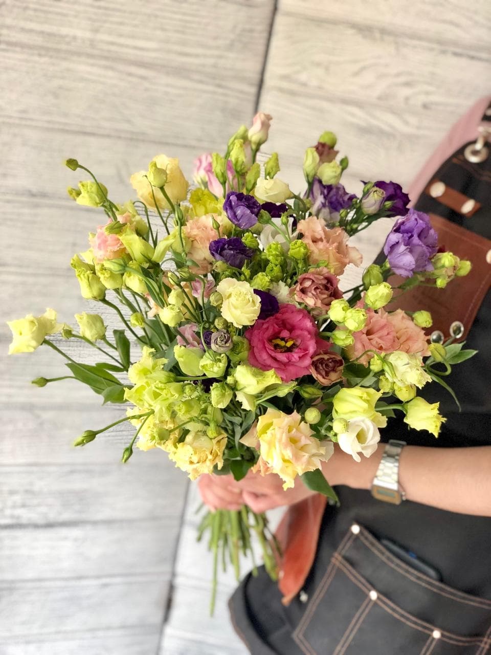 Стильный букет из 35 эустом Уфа