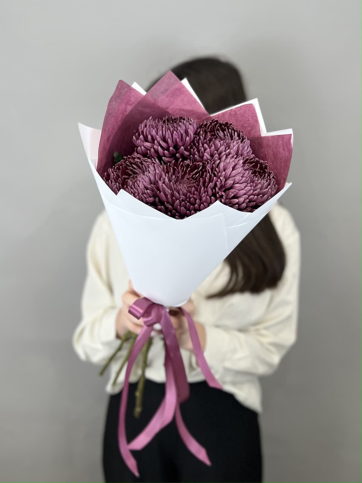 Букет из 5 фиолетовых хризантем Bigoudi