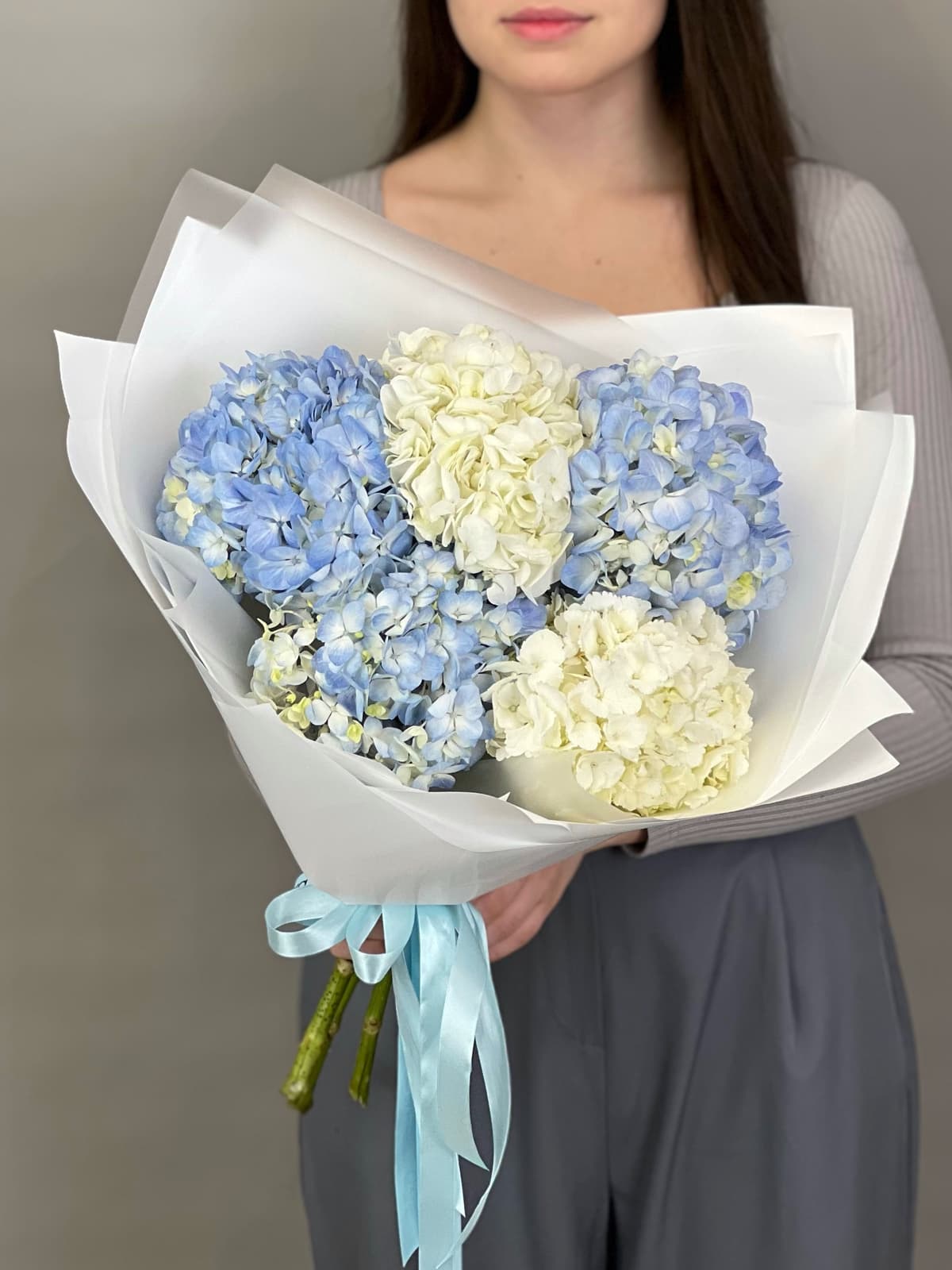 Букет из 5 гортензиий "Sky Blue"