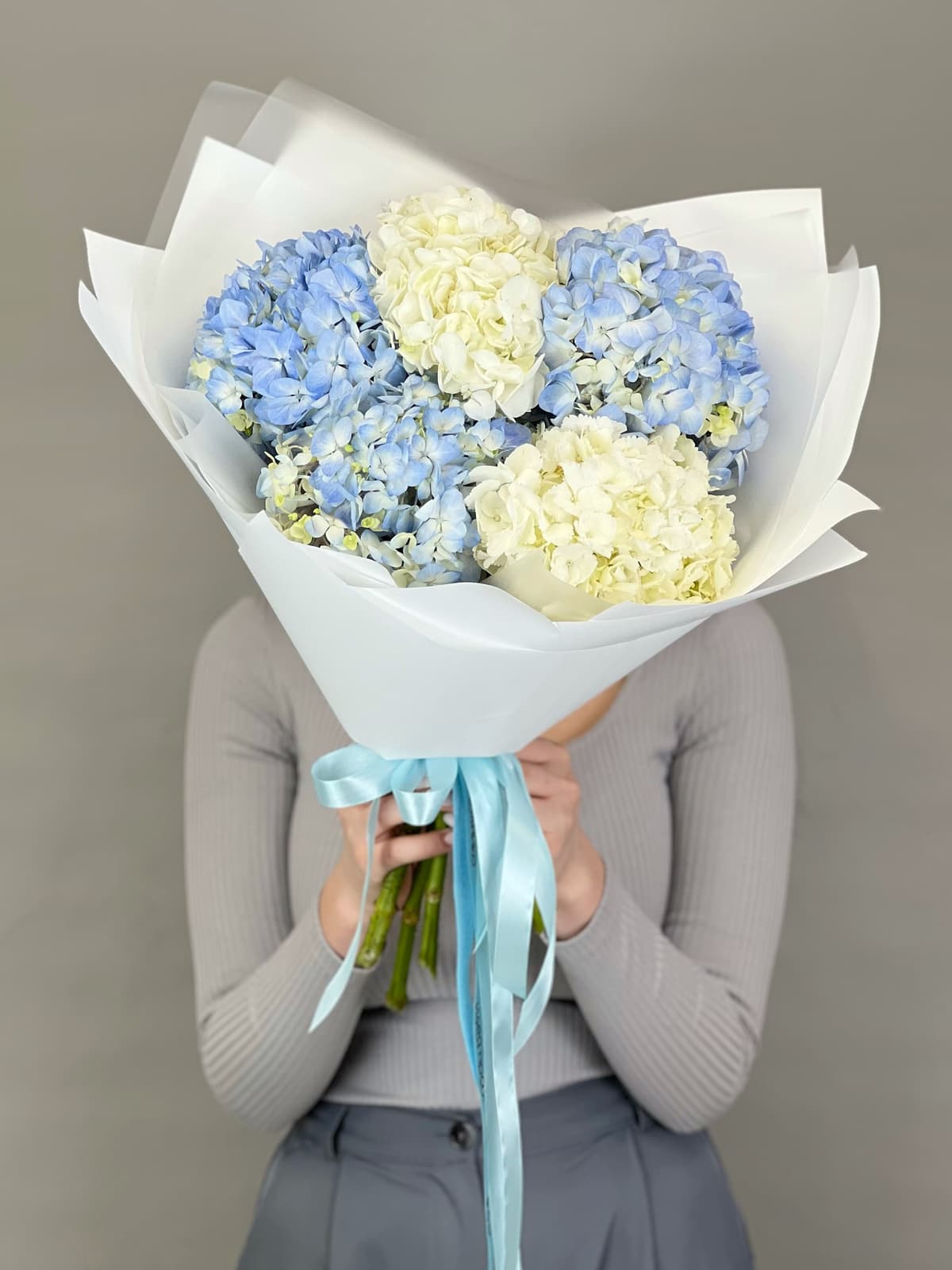 Букет из 5 гортензиий "Небесно-голубой"
