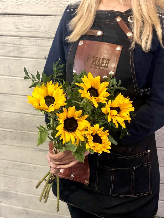 Букет из 5 подсолнухов Букет из 5 подсолнухов