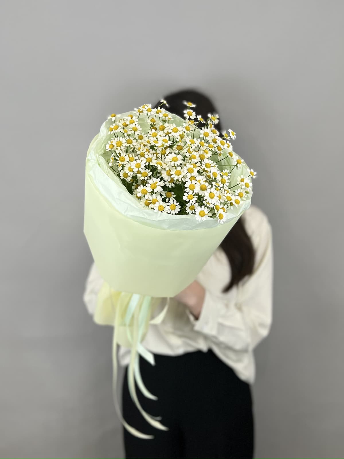 Мини букет из 5 полевых ромашек