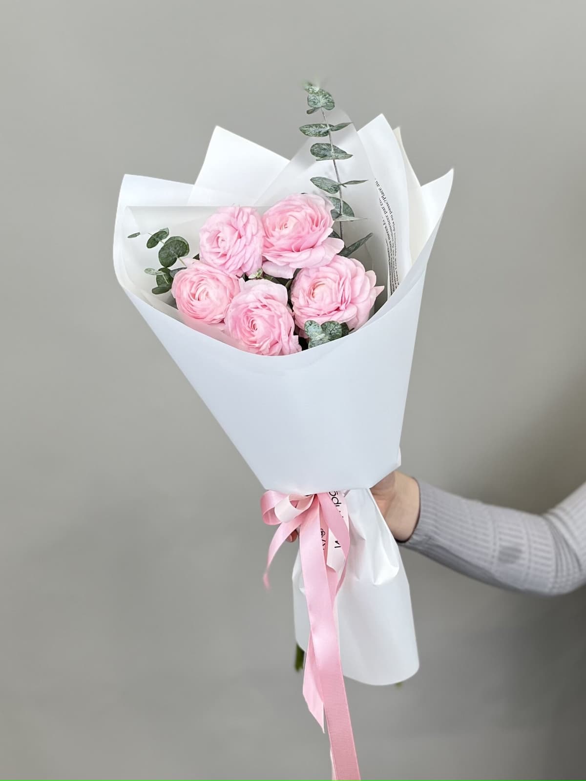 Букет из 5 ранункулюсов "Lady"