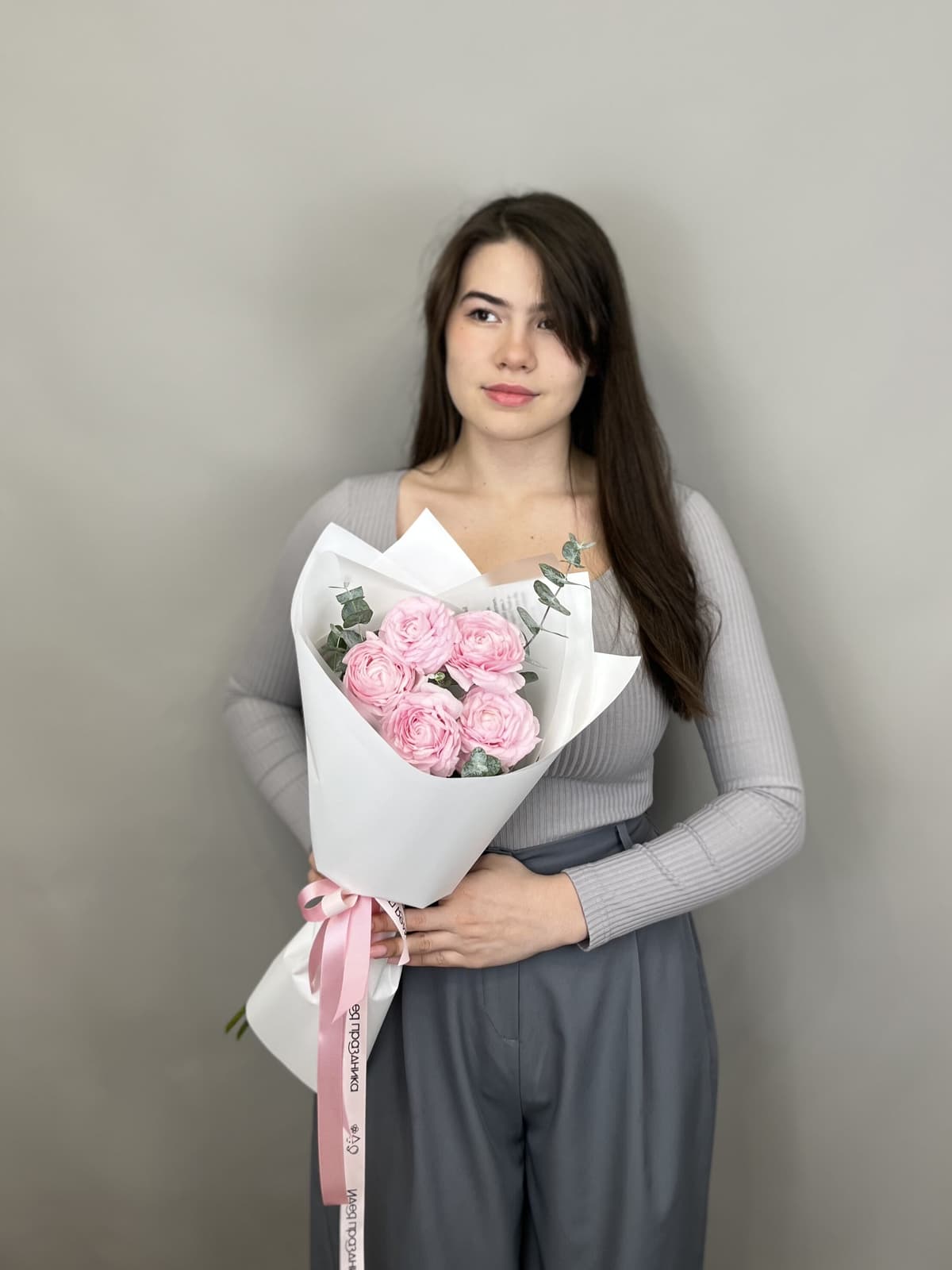 Букет из 5 ранункулюсов "Lady"