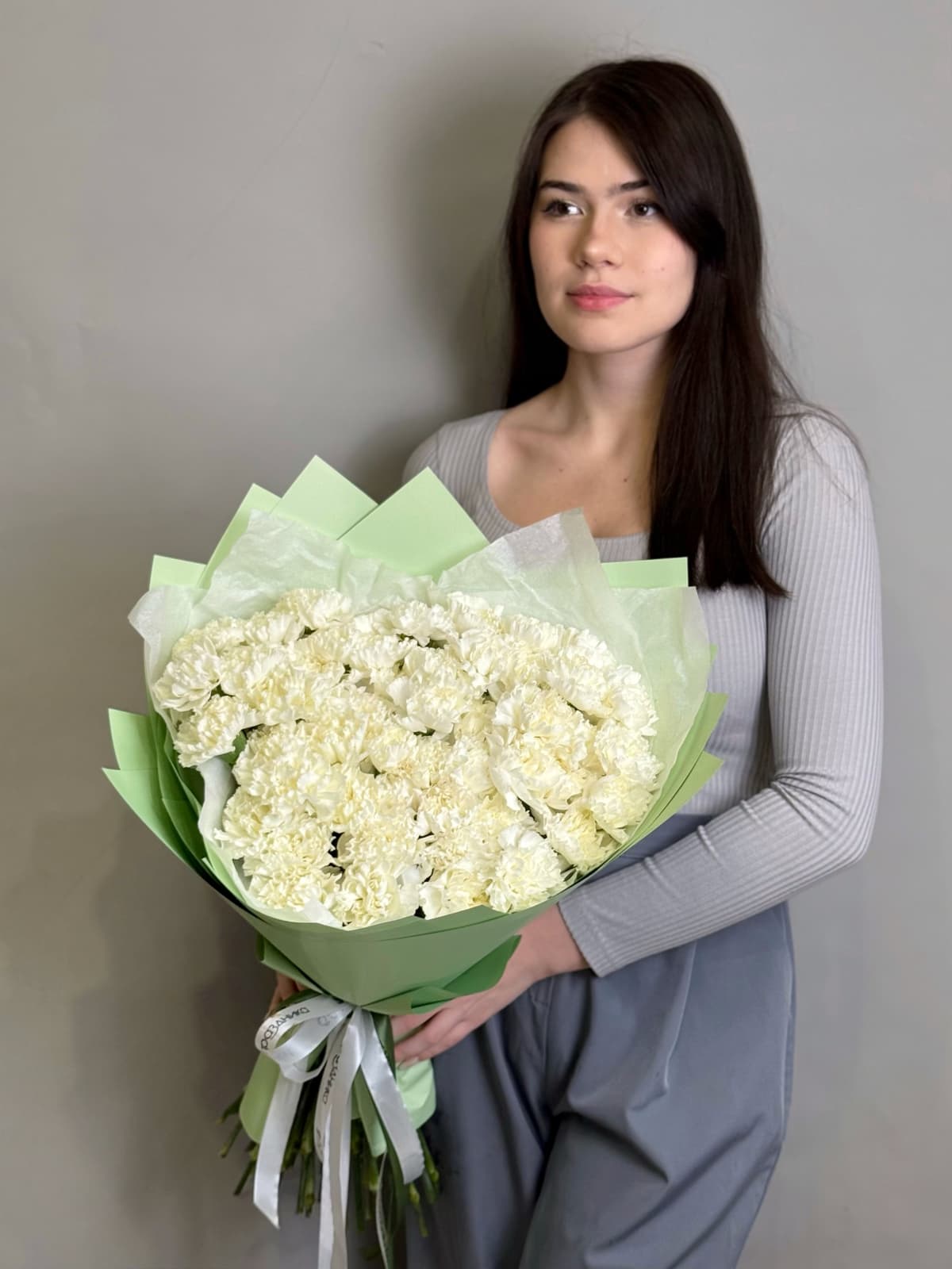 Букет из 51 белого диантуса