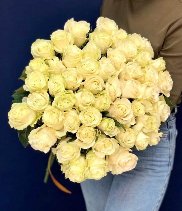 Любимый букет из 51 белых роз 80 см Любимый букет из 51 белых роз 80 см