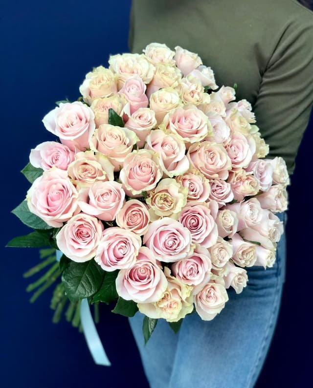 Красивый букет из 51 розовой розы 70 см Красивый букет из 51 розовой розы 70 см