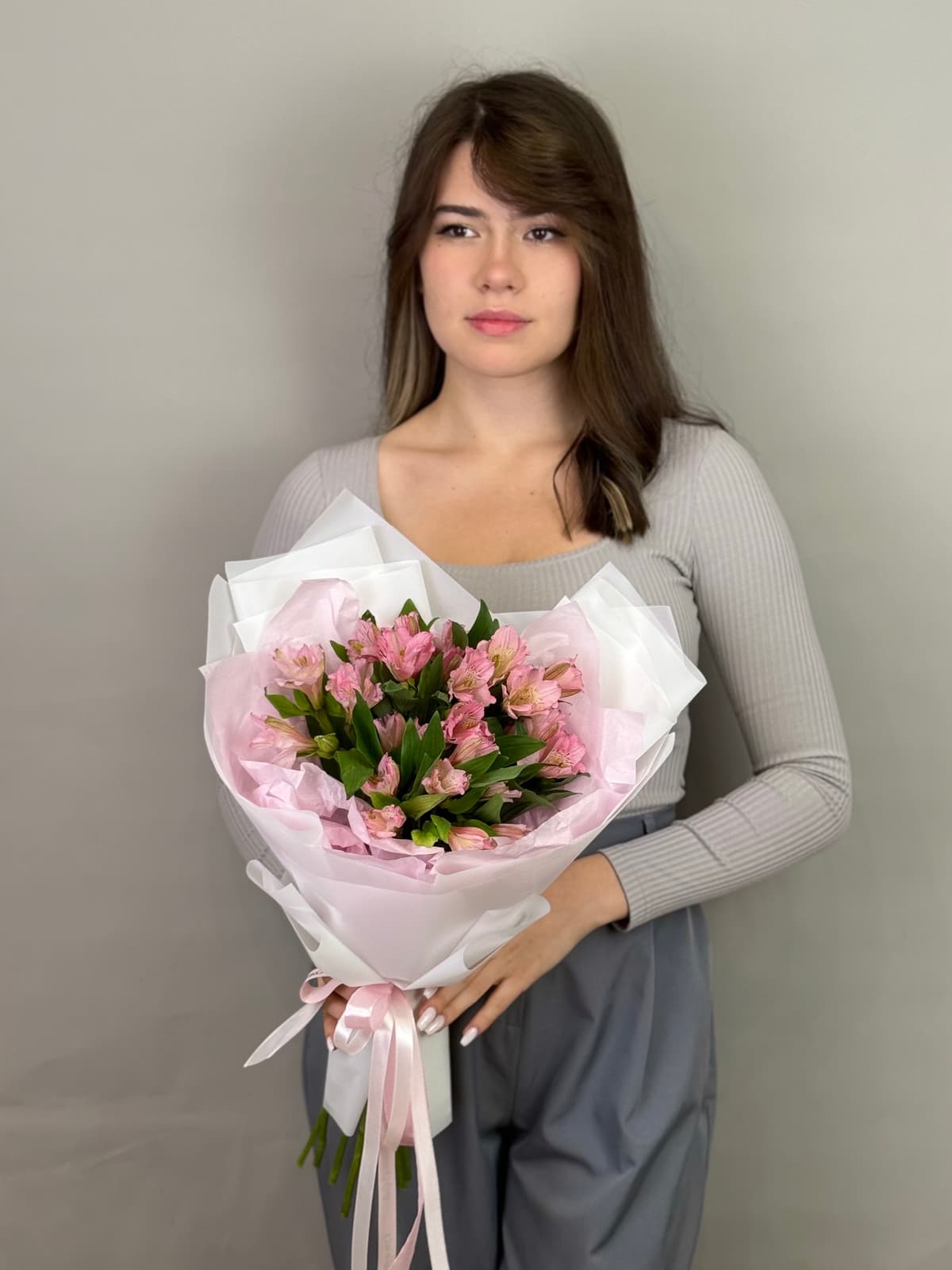 Праздничный букет из 7 альстромерий «Примадонна»